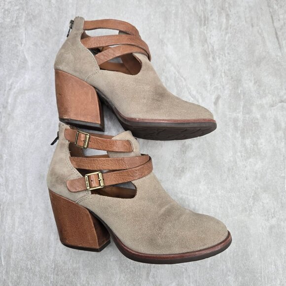 Kork-Ease Western Ankle Booties Size 8 Taupe Suede Block Heel Buckle Boots - Picture 5 of 12